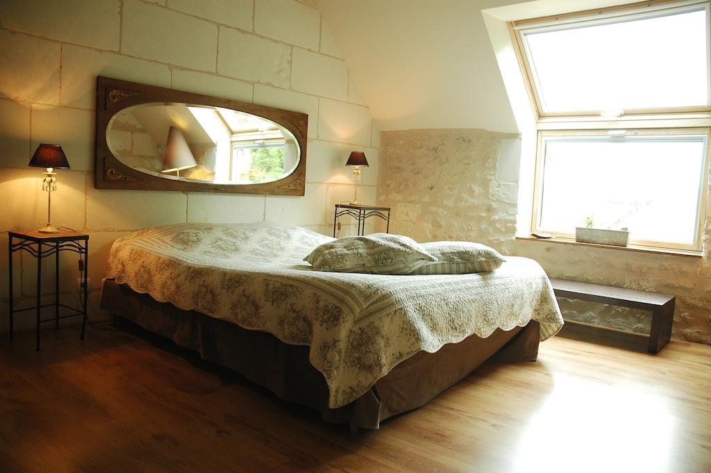 Les Pierres D'Aurele Chambres D'Hotes Saint-Georges-sur-Cher Zimmer foto
